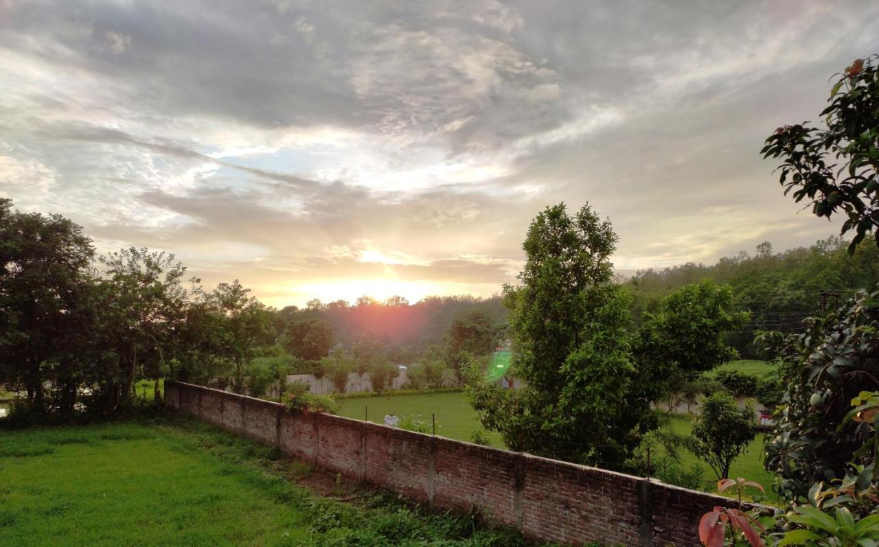 Sun N Soil Backpacker Hostel Lachhiwala Esterno foto